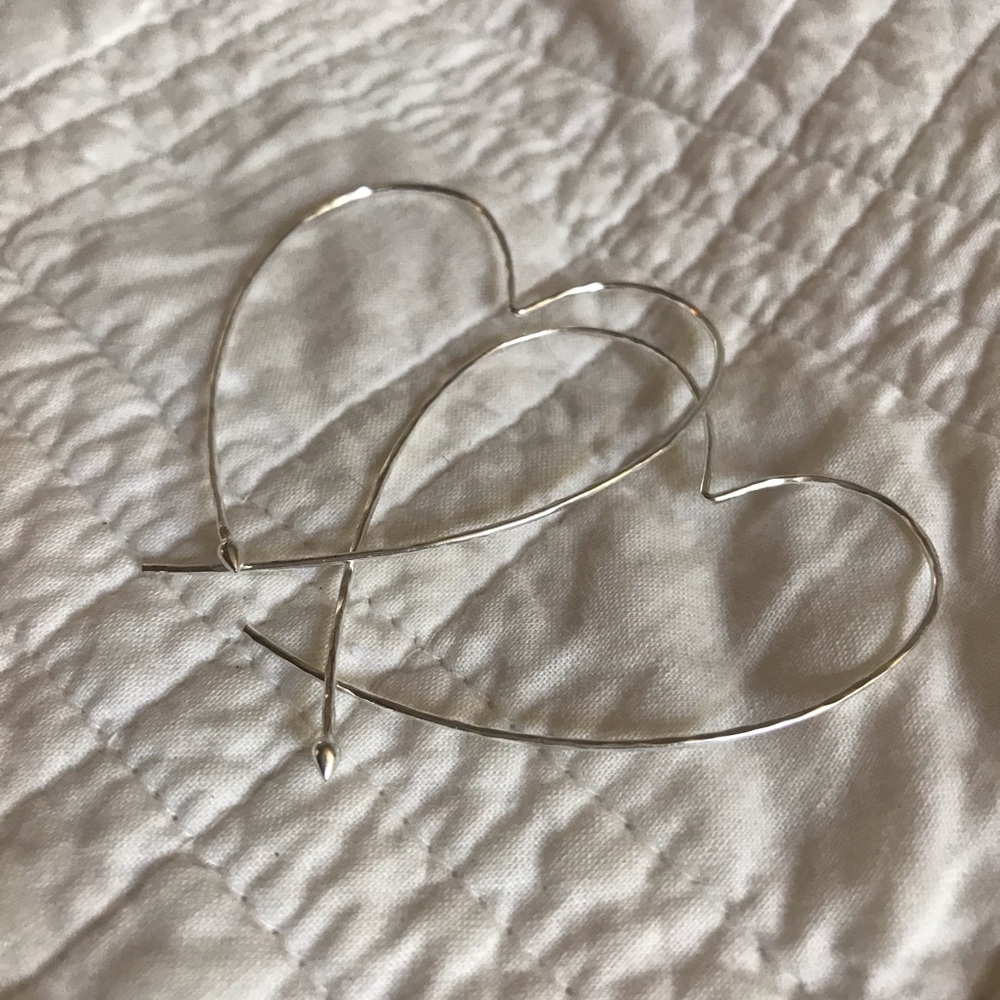 Stella & Dot Silver Heart Hammered Hoops